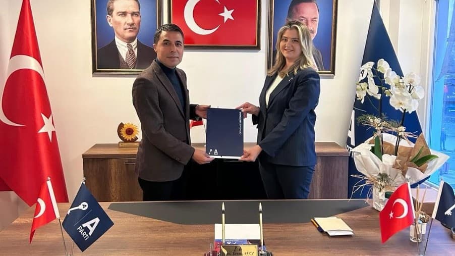 ANAHTAR PARTİ MURATLI İLÇE BAŞKANI GÜNDÜZ OLDU
