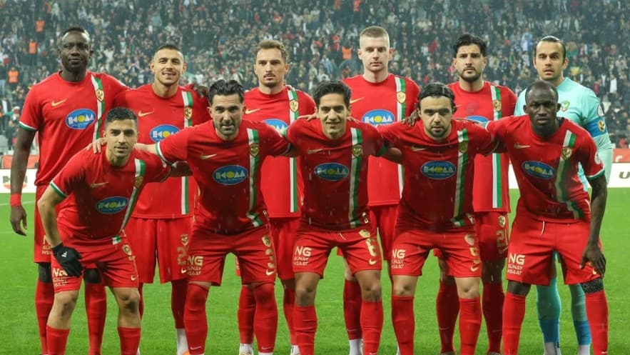 TARİHİ BAŞARI! AMEDSPOR SÜPER LİG’DE